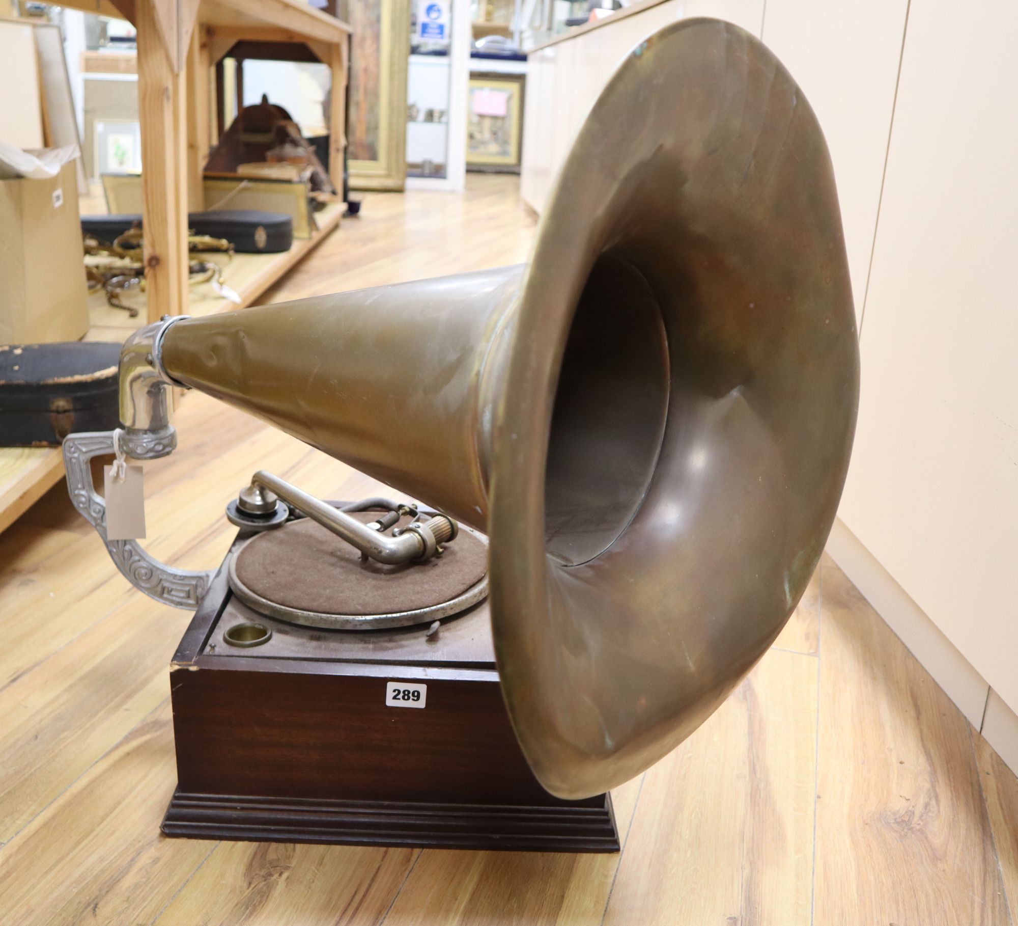 An early 20th century gramophone and horn, overall height 70cm